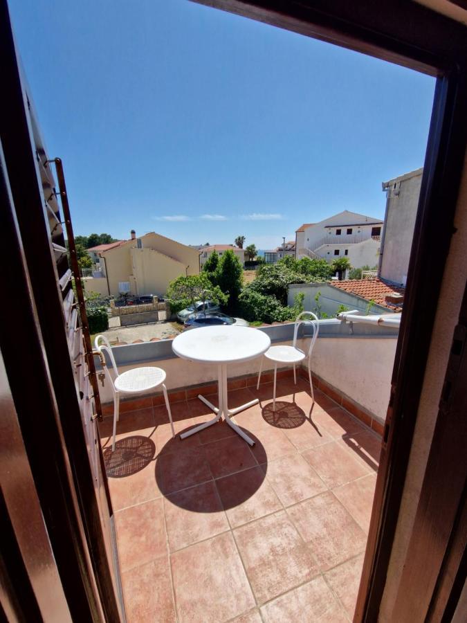 Apartments Dara Rogoznica  Extérieur photo